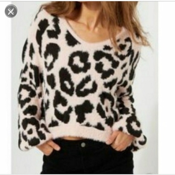 Pink leopard sweater - Picture 2 of 2